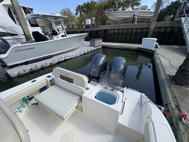 Slide: The Image of Cobia 240CC 2020 - 9