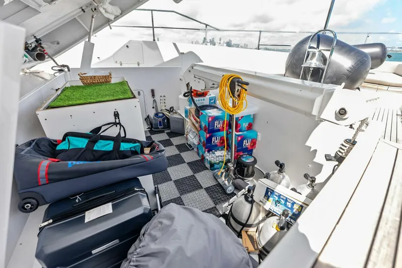 Slide: The Image of Custom 33 Navetta 2023 - 116