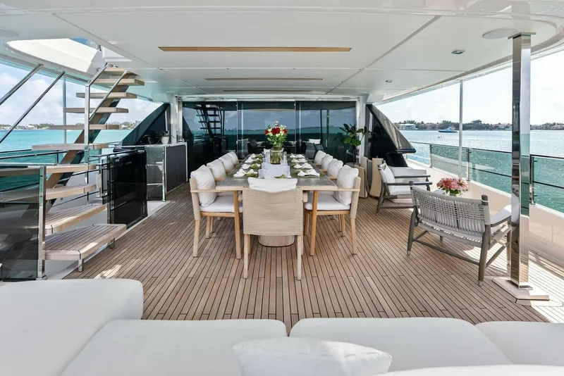 Slide: The Image of Custom 33 Navetta 2023 - 26