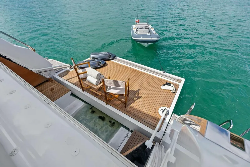 Slide: The Image of Custom 33 Navetta 2023 - 29