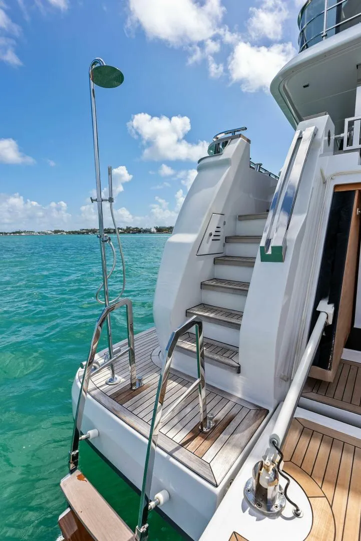Slide: The Image of Custom 33 Navetta 2023 - 33