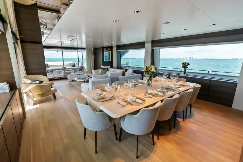 Slide: The Image of Custom 33 Navetta 2023 - 44