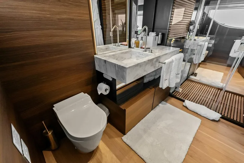 Slide: The Image of Custom 33 Navetta 2023 - 71