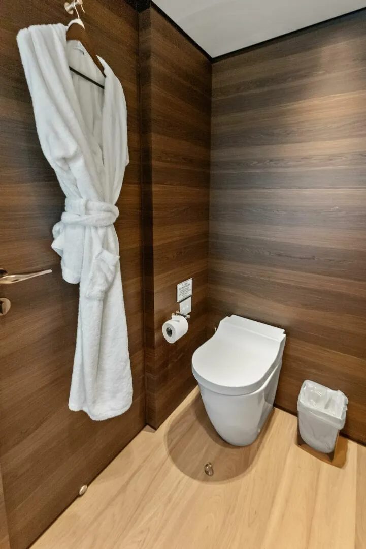 Slide: The Image of Custom 33 Navetta 2023 - 87