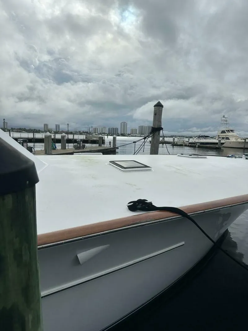 Slide: The Image of Buddy Davis SPORTFISH 2001 - 29