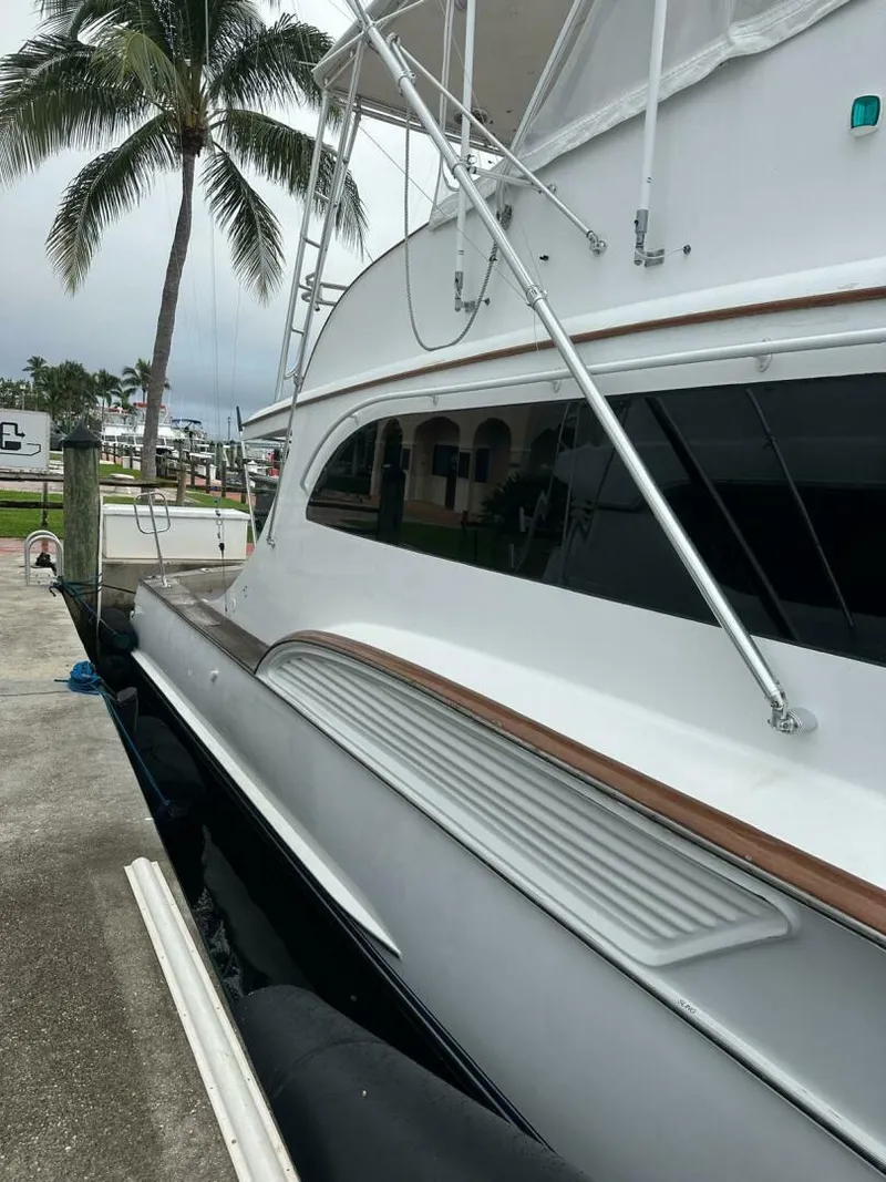 Slide: The Image of Buddy Davis SPORTFISH 2001 - 72