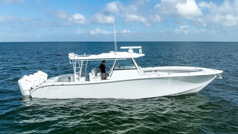 The Image of Yellowfin 42 Offshore 2024 - 0