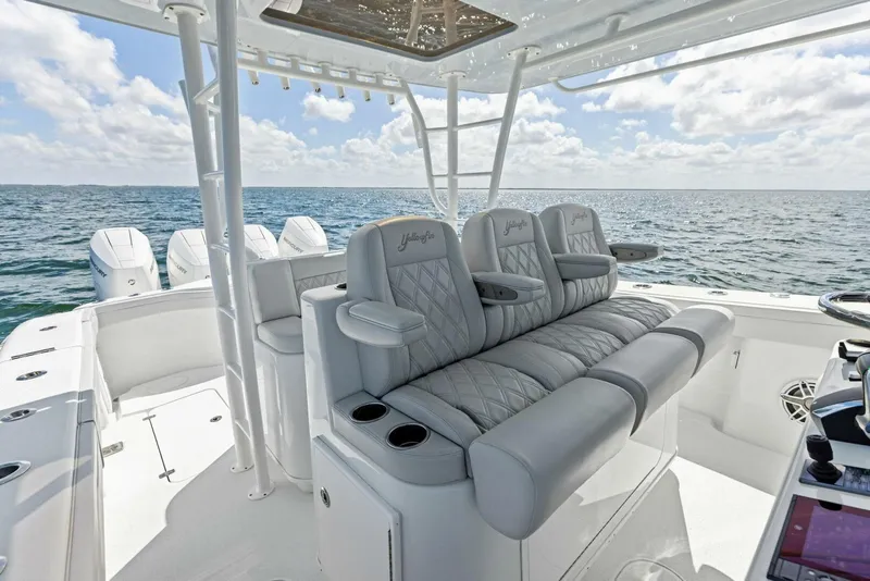Slide: The Image of Yellowfin 42 Offshore 2024 - 13