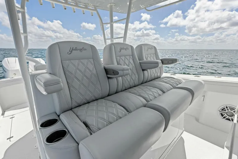Slide: The Image of Yellowfin 42 Offshore 2024 - 14