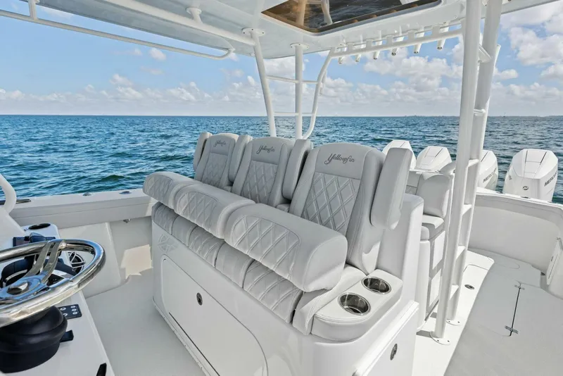 Slide: The Image of Yellowfin 42 Offshore 2024 - 16