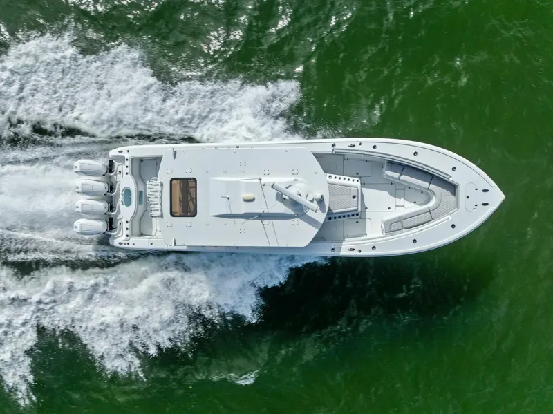 Slide: The Image of Yellowfin 42 Offshore 2024 - 21