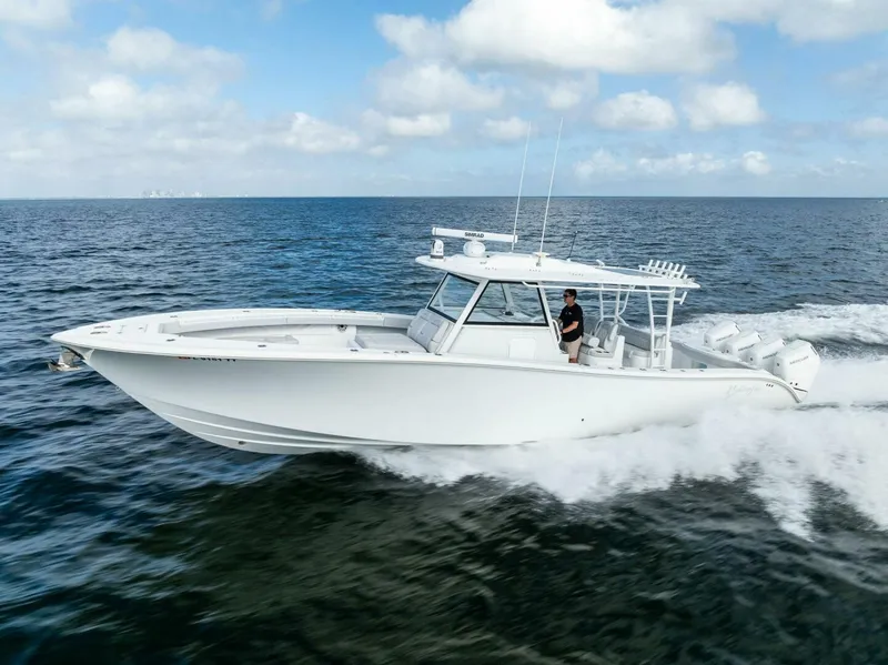 Slide: The Image of Yellowfin 42 Offshore 2024 - 26