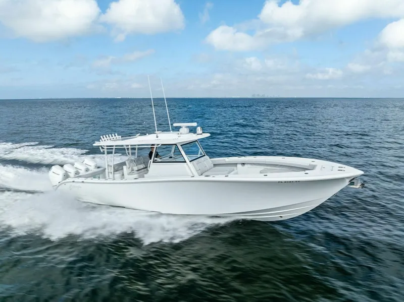 Slide: The Image of Yellowfin 42 Offshore 2024 - 27