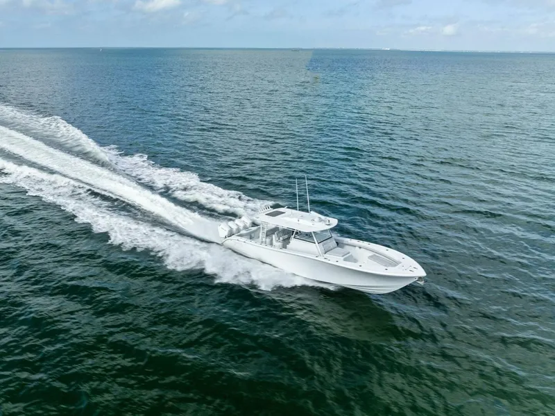 Slide: The Image of Yellowfin 42 Offshore 2024 - 29