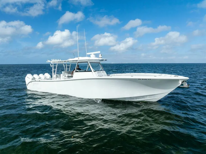 Slide: The Image of Yellowfin 42 Offshore 2024 - 37