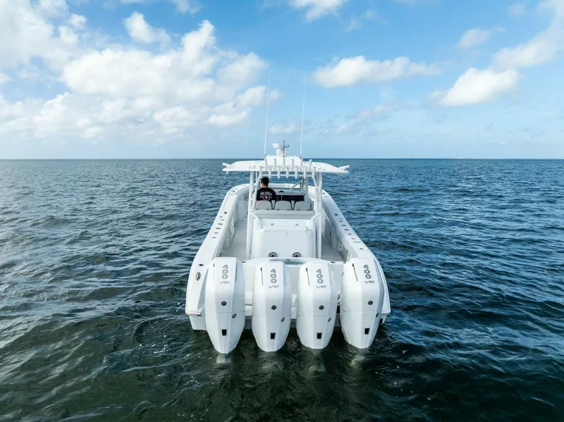Slide: The Image of Yellowfin 42 Offshore 2024 - 42