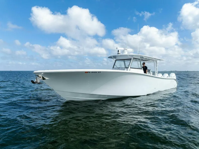 Slide: The Image of Yellowfin 42 Offshore 2024 - 44