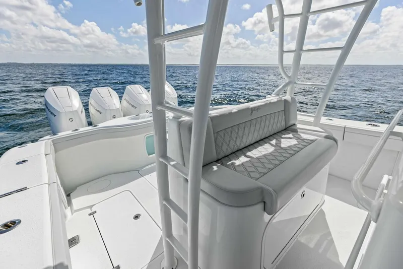 Slide: The Image of Yellowfin 42 Offshore 2024 - 7