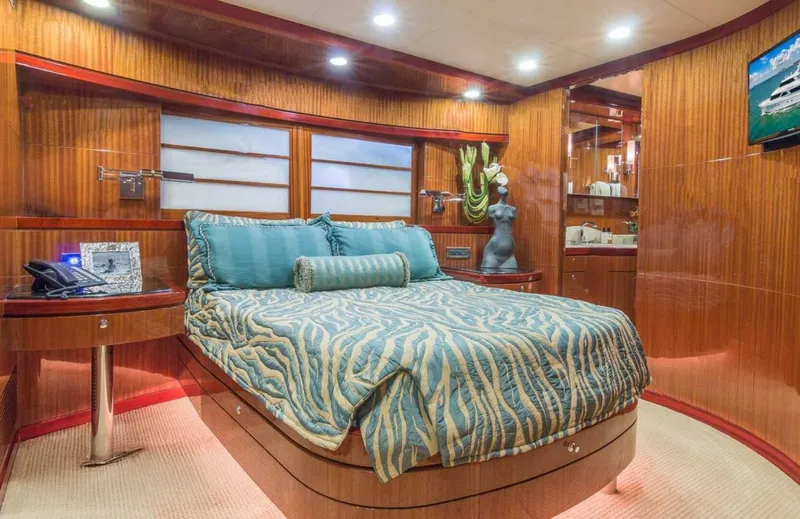 Slide: The Image of Ocean Alexander 100 Skylounge Megayacht 2008 - 14