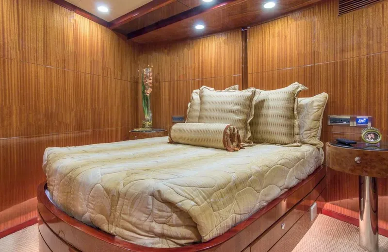 Slide: The Image of Ocean Alexander 100 Skylounge Megayacht 2008 - 17