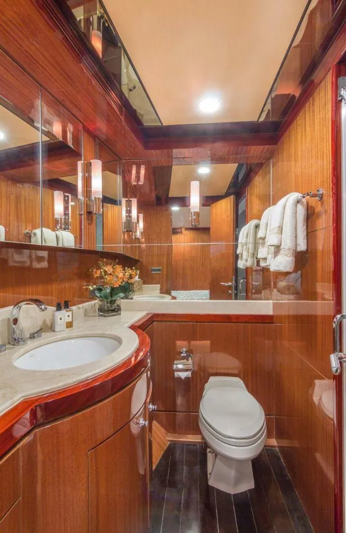 Slide: The Image of Ocean Alexander 100 Skylounge Megayacht 2008 - 19