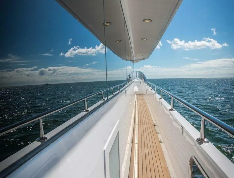 Slide: The Image of Ocean Alexander 100 Skylounge Megayacht 2008 - 30