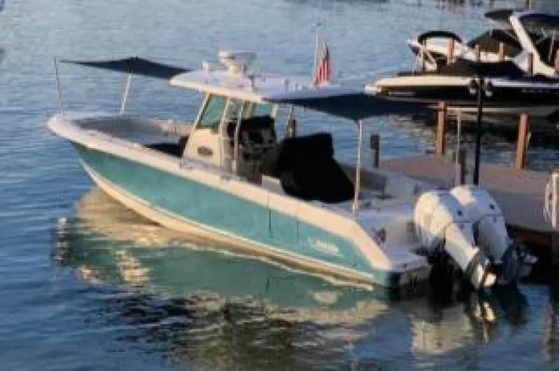 Slide: The Image of Boston Whaler 2018 - 10