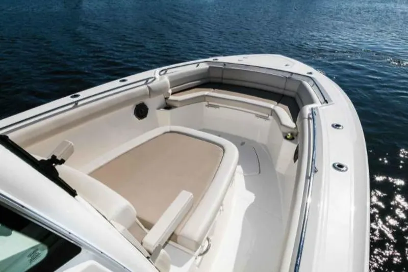 Slide: The Image of Boston Whaler 2018 - 3