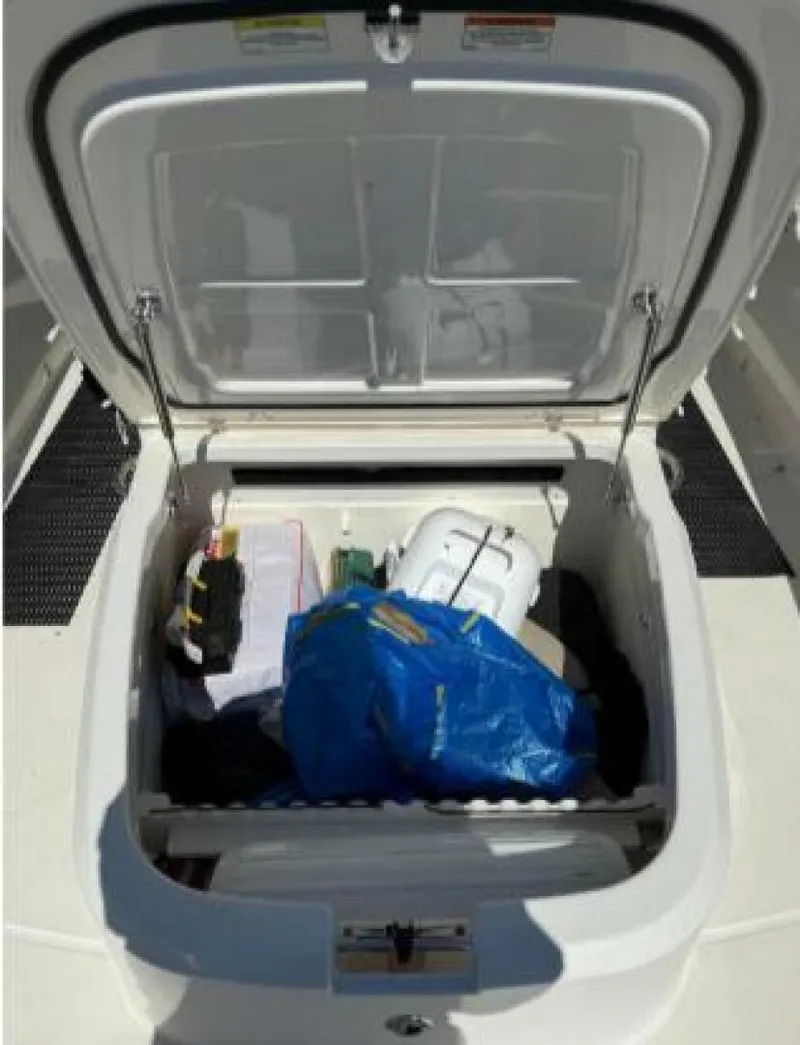 Slide: The Image of Boston Whaler 2018 - 4