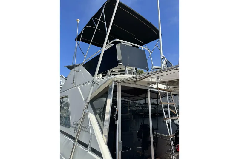 Slide: The Image of Chris-Craft 35 Commander 1969 - 11