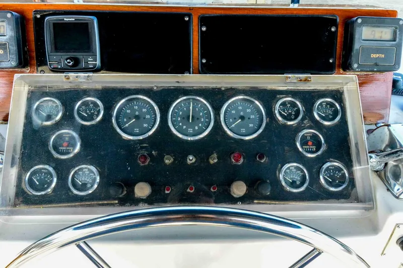 Slide: The Image of Ocean Alexander Mark II Pilothouse 1986 - 23