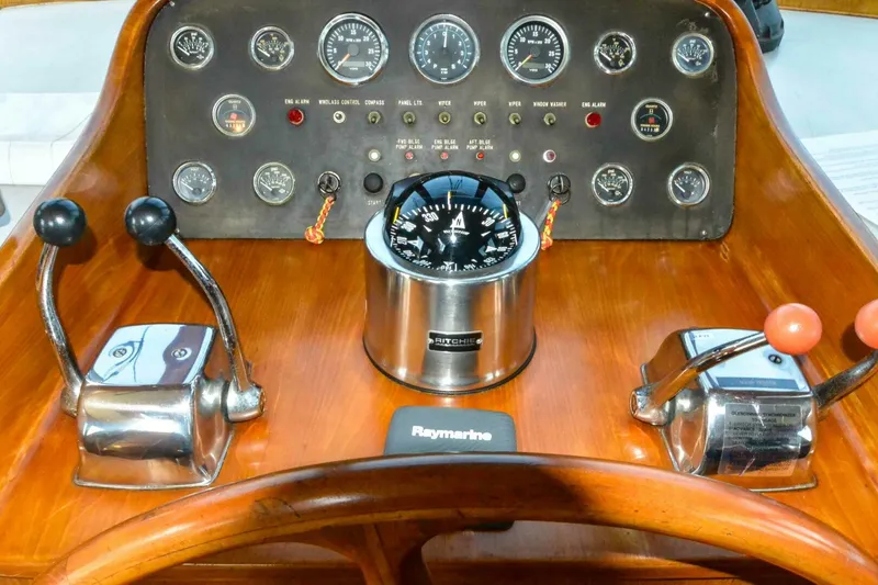 Slide: The Image of Ocean Alexander Mark II Pilothouse 1986 - 36