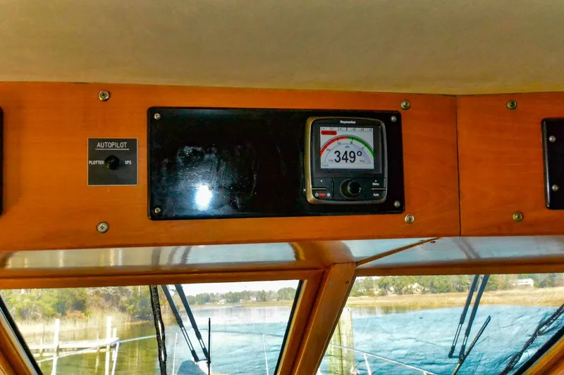 Slide: The Image of Ocean Alexander Mark II Pilothouse 1986 - 39