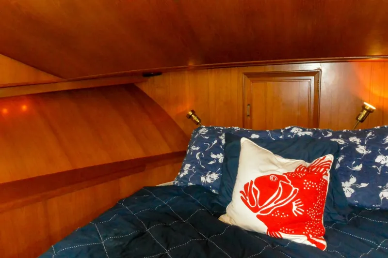 Slide: The Image of Ocean Alexander Mark II Pilothouse 1986 - 50