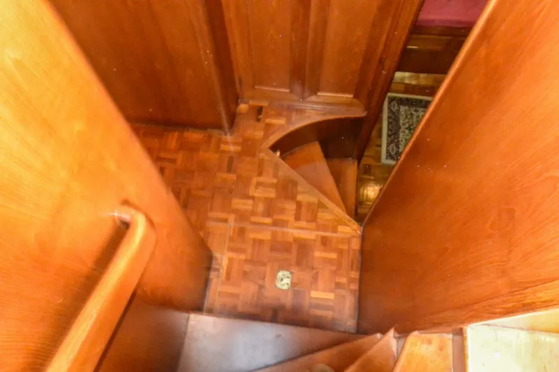 Slide: The Image of Ocean Alexander Mark II Pilothouse 1986 - 55