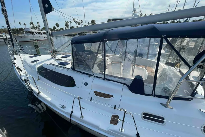 Slide: The Image of Hunter 45 Center Cockpit 2010 - 11