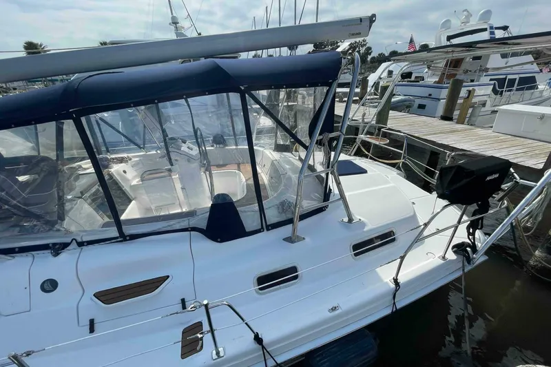 Slide: The Image of Hunter 45 Center Cockpit 2010 - 12