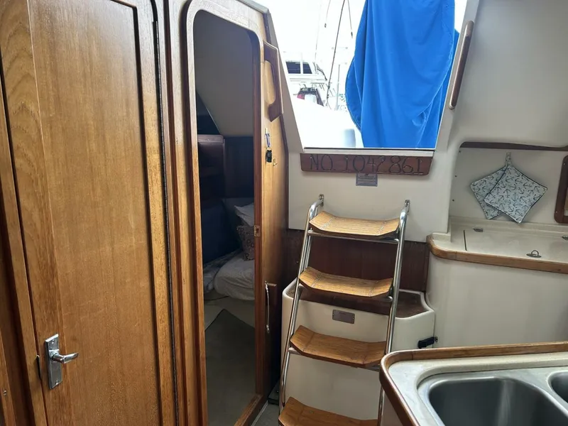 Slide: The Image of Catalina 320 1995 - 34