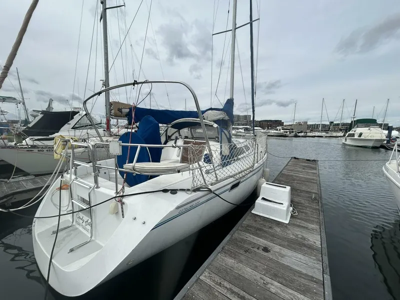 Slide: The Image of Catalina 320 1995 - 39