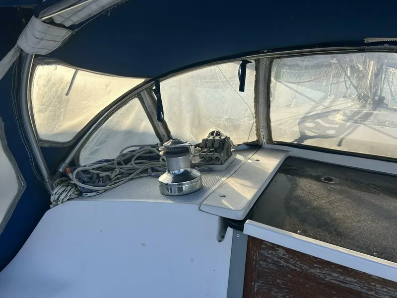 Slide: The Image of Catalina 320 1995 - 47