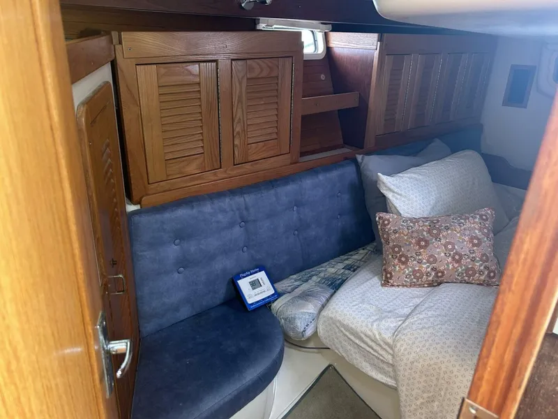 Slide: The Image of Catalina 320 1995 - 5
