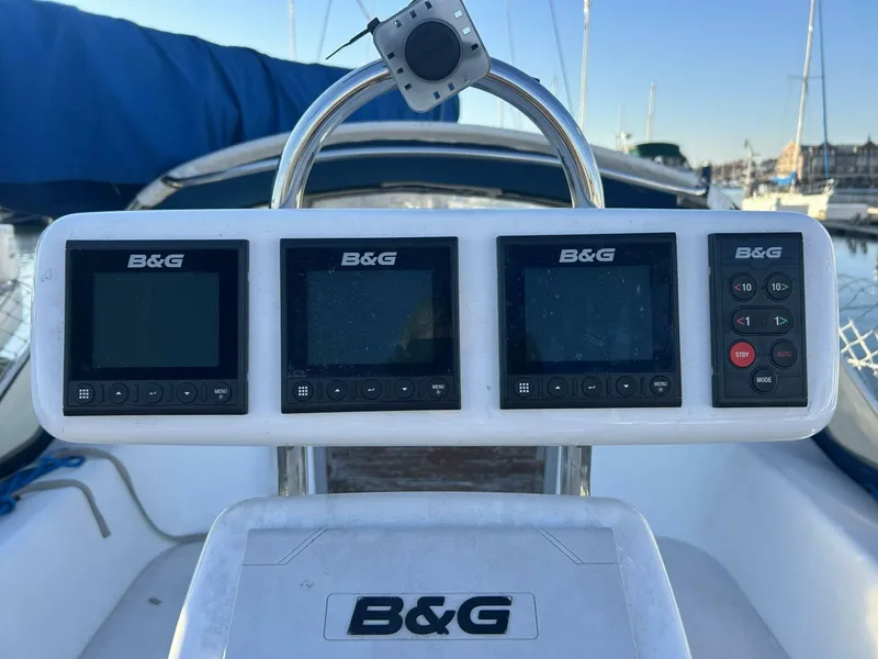 Slide: The Image of Catalina 320 1995 - 53