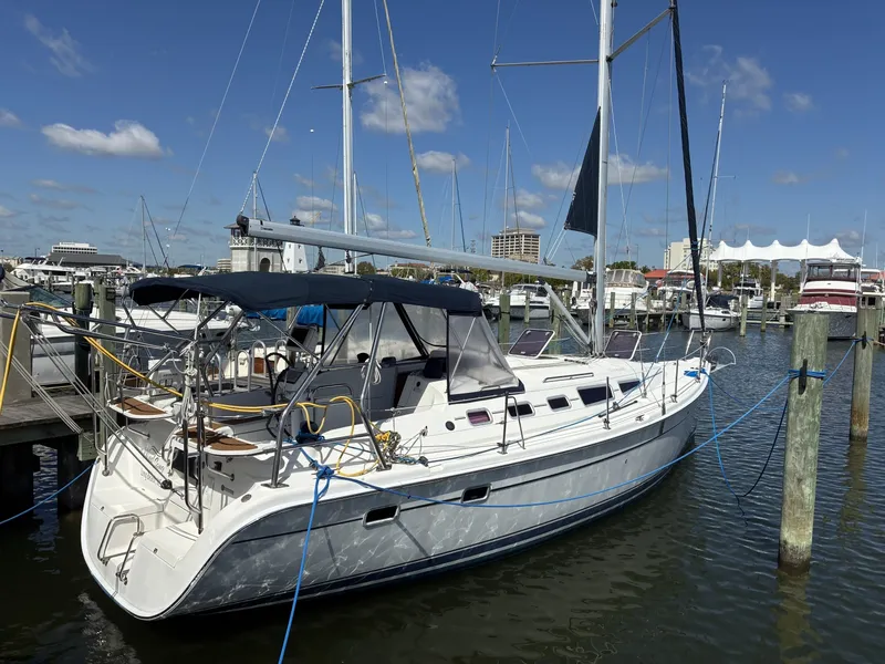 The Image of Hunter 38 2008 - 0