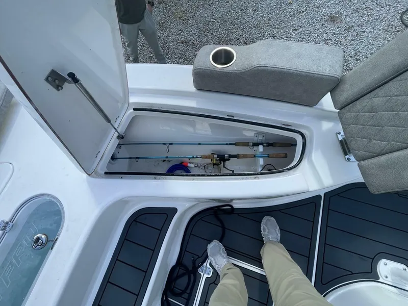 Slide: The Image of Sea Pro 248 DLX 2023 - 22