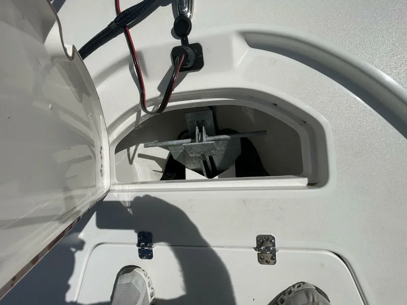 Slide: The Image of Sea Pro 248 DLX 2023 - 25