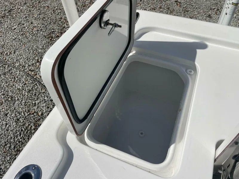 Slide: The Image of Sea Pro 248 DLX 2023 - 27