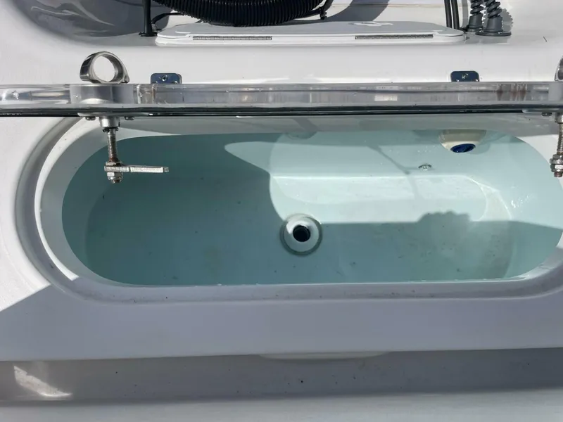 Slide: The Image of Sea Pro 248 DLX 2023 - 28