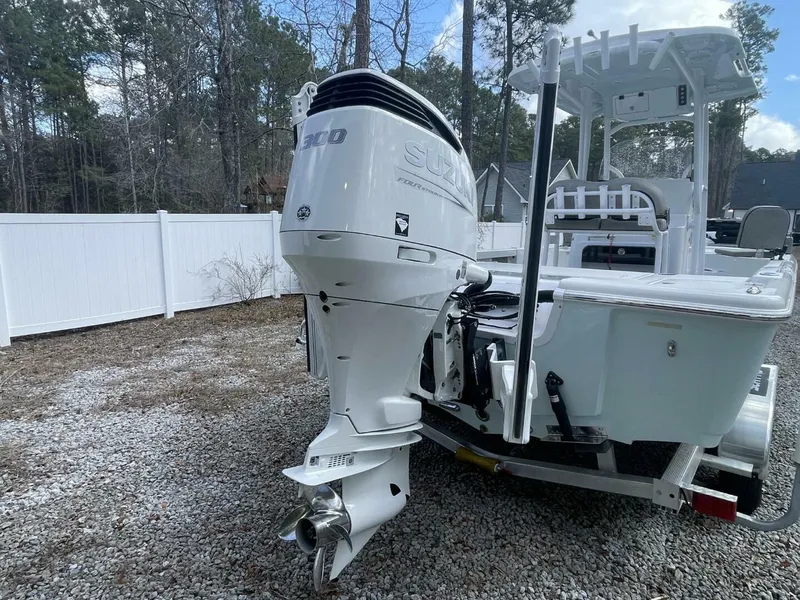 Slide: The Image of Sea Pro 248 DLX 2023 - 4