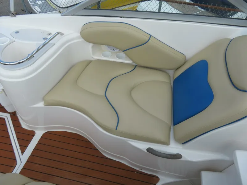 Slide: The Image of Monterey 245 CRUISER 2004 - 5