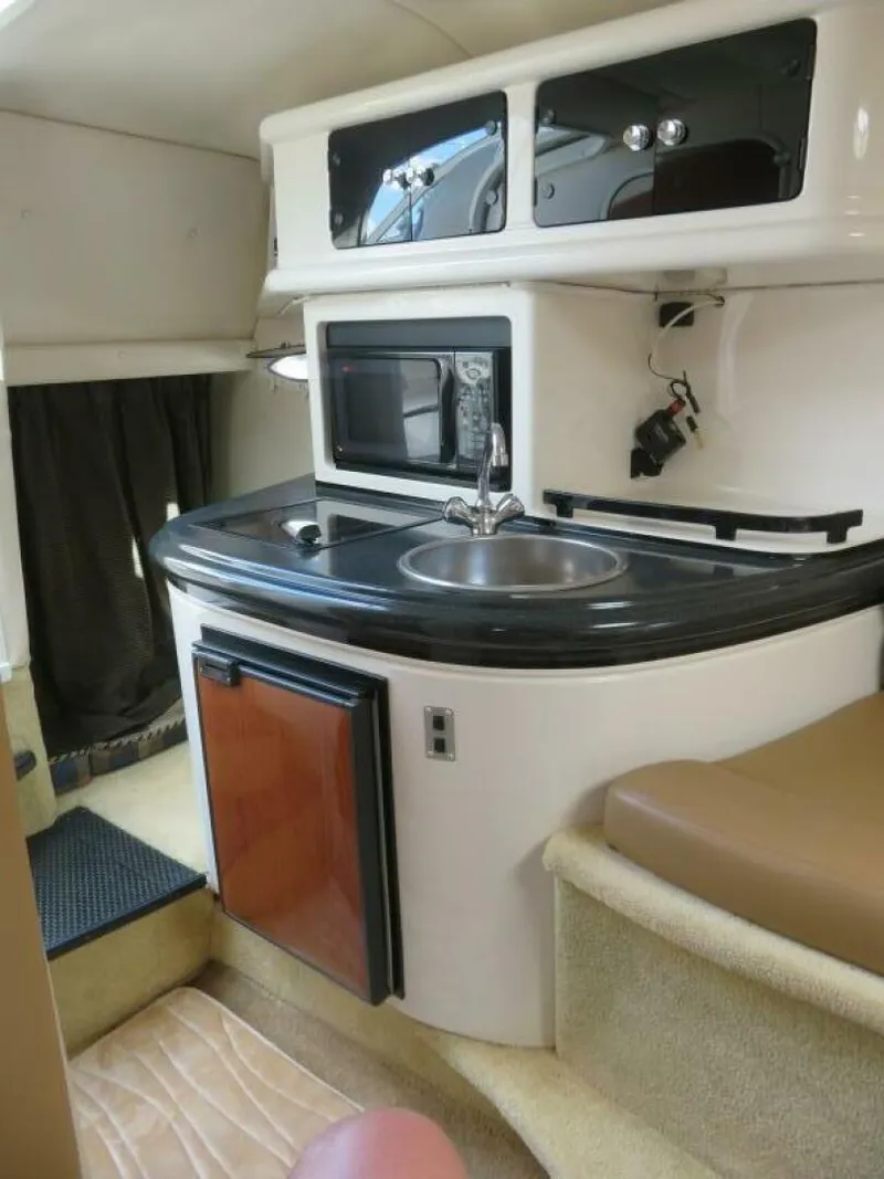 Slide: The Image of Monterey 245 CRUISER 2004 - 9